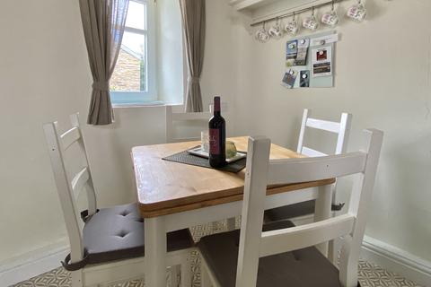 3 Grove Place, Padstow, PL28 8AX