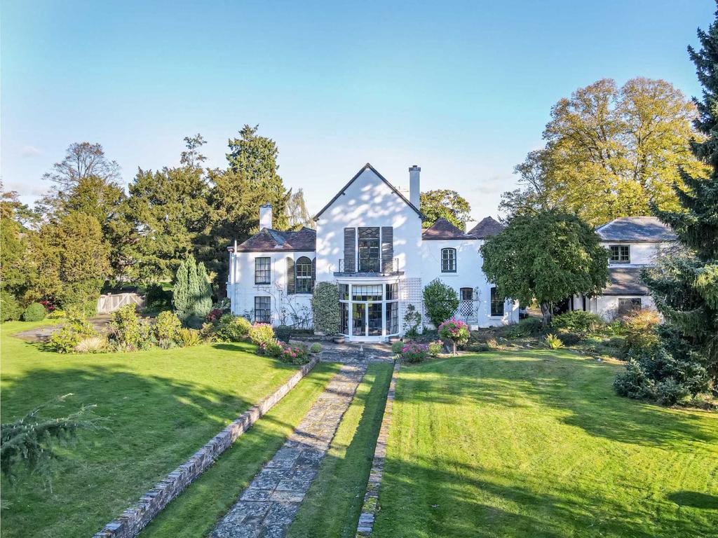 Poolbrook Rd, Malvern 7 bed detached house £1,000,000