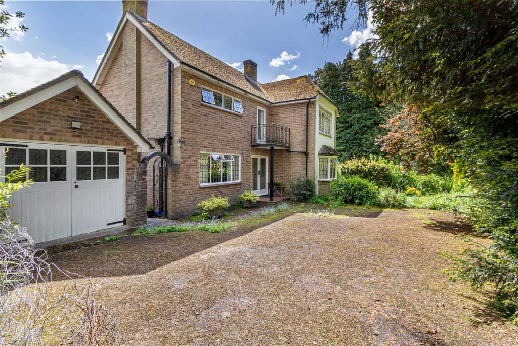 Albert Road South, Malvern 3 bed detached house £950,000