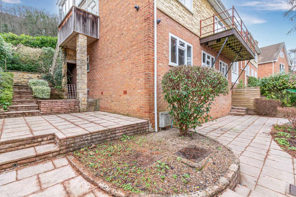 Holywell Road, Malvern Wells 3 bed detached house £450,000