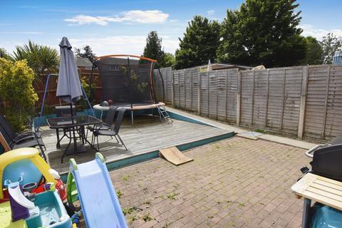 29 Glendale Road, Durrington, Salisbury, SP4 8EP