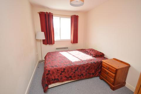 2 bedroom flat for sale - Station Approach, Epsom, Surrey. KT19 8DJ