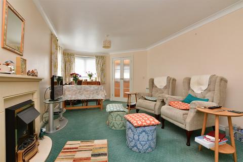 2 bedroom flat for sale, Stafford Road, Caterham, Surrey