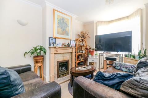 41 Raynton Road, Enfield, EN3 6BP