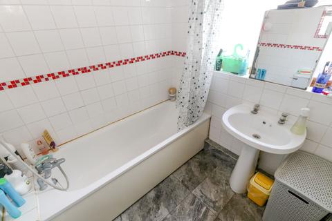 41 Raynton Road, Enfield, EN3 6BP