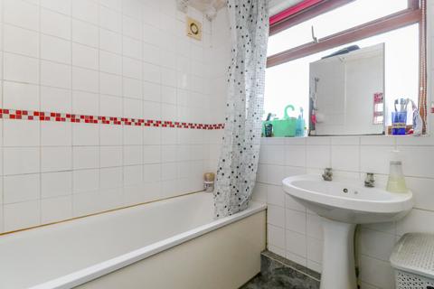 41 Raynton Road, Enfield, EN3 6BP