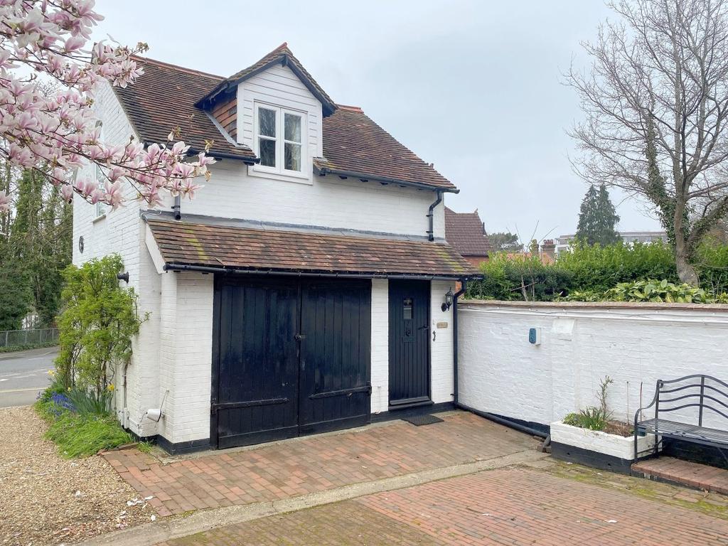 Linden Park Road, Tunbridge Wells Studio £650 pcm (£150 pw)