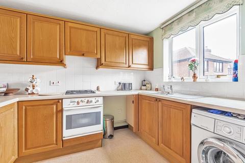 2a Maplehurst Chase, Basingstoke, RG22 4XQ