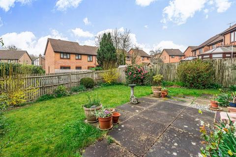 2a Maplehurst Chase, Basingstoke, RG22 4XQ