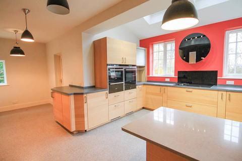 147 Almsford Drive, Harrogate, HG2 8EE