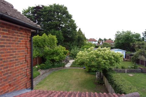 1 bedroom in a house share to rent - Arundel Avenue, Epsom, Surrey, KT17