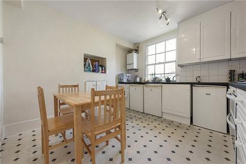 65 Kennington Road, London, SE1 7PZ