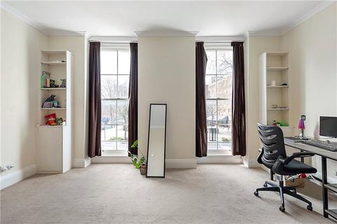 65 Kennington Road, London, SE1 7PZ
