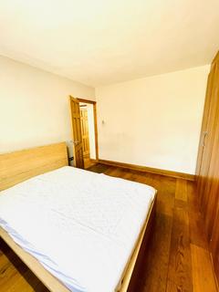 2 bedroom flat to rent, Suffolk Road,  Ilford, IG3