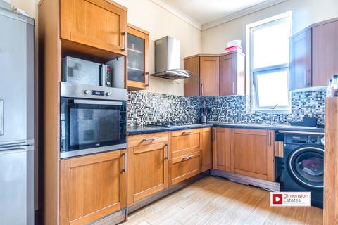 4 bedroom maisonette to rent, Jenner Road, Stokenewington, North London, N16