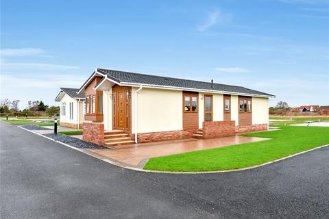 2 bedroom bungalow for sale, Willoway Country Park, Red Lodge, Bury St. Edmunds, Suffolk, IP28