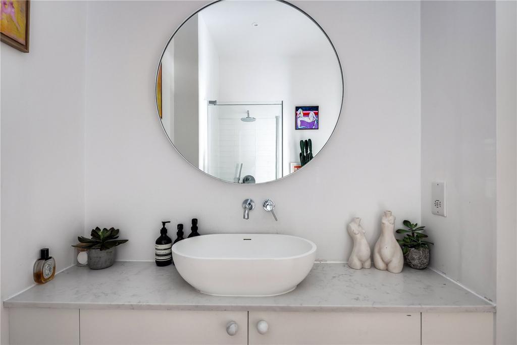 Shower-Room