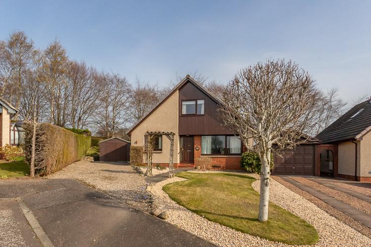 22 Larch Avenue, Blairgowrie PH10 3 bed detached house £235,000