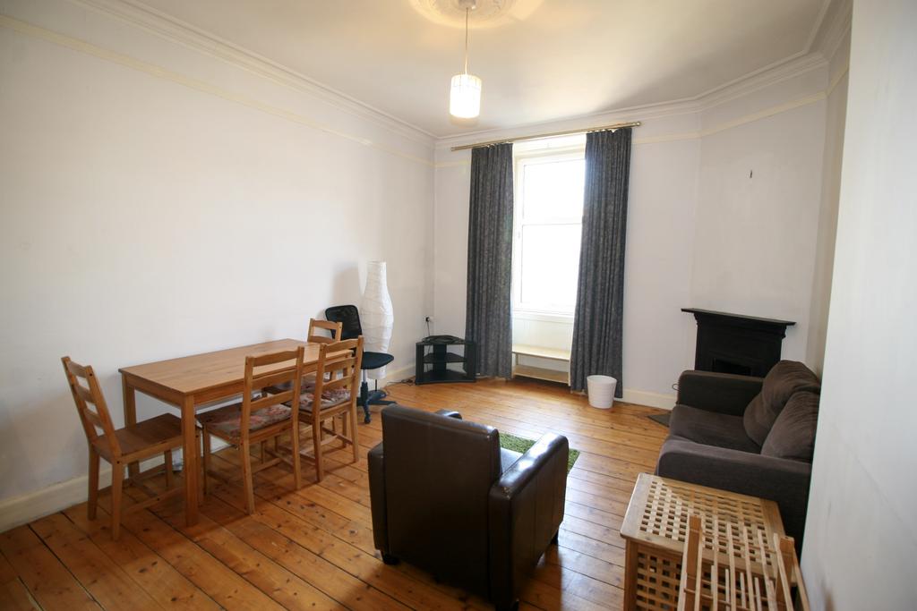 St. Leonards Lane, Edinburgh EH8 1 bed flat £825 pcm (£190 pw)