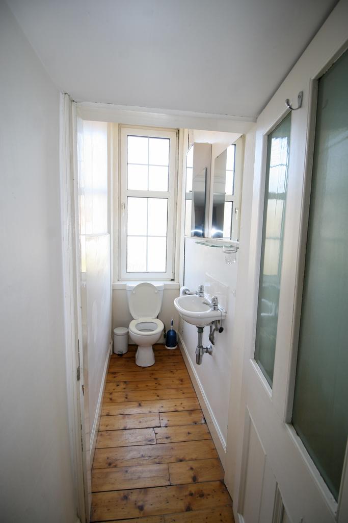 St. Leonards Lane, Edinburgh EH8 1 bed flat £825 pcm (£190 pw)