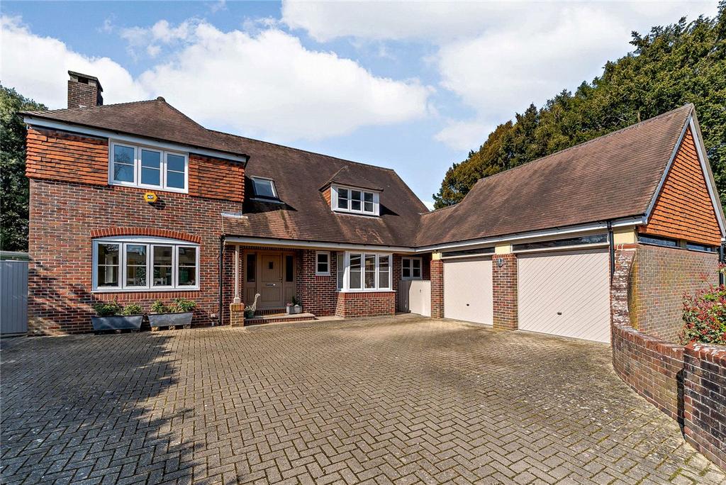 Speen Lane, Speen, Newbury, RG14 4 bed detached house £1,200,000