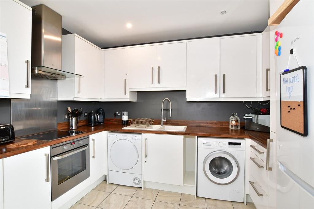 Kitchen/Lounge/ Dining Area