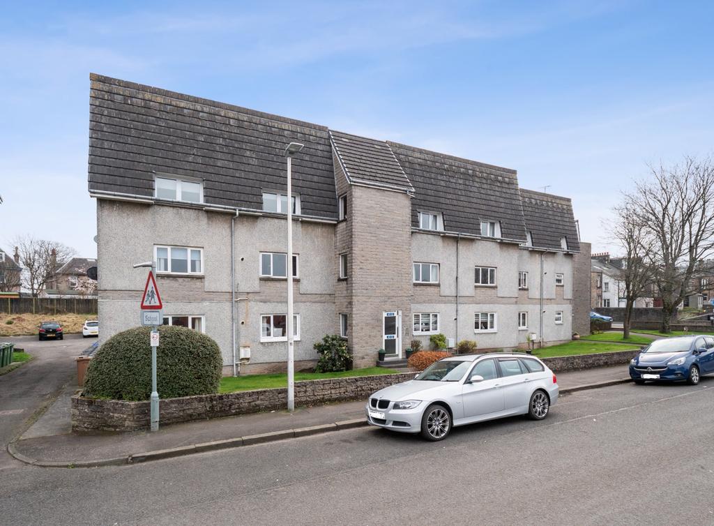 Argyll Avenue, Riverside, Stirling, FK8 1UL 2 bed apartment £120,000