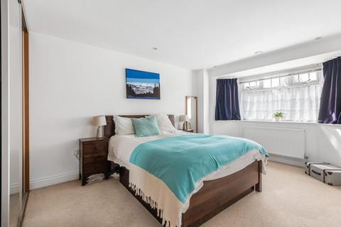 41a Rectory Gardens, London, N8 7PJ