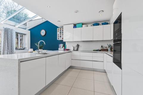 41a Rectory Gardens, London, N8 7PJ
