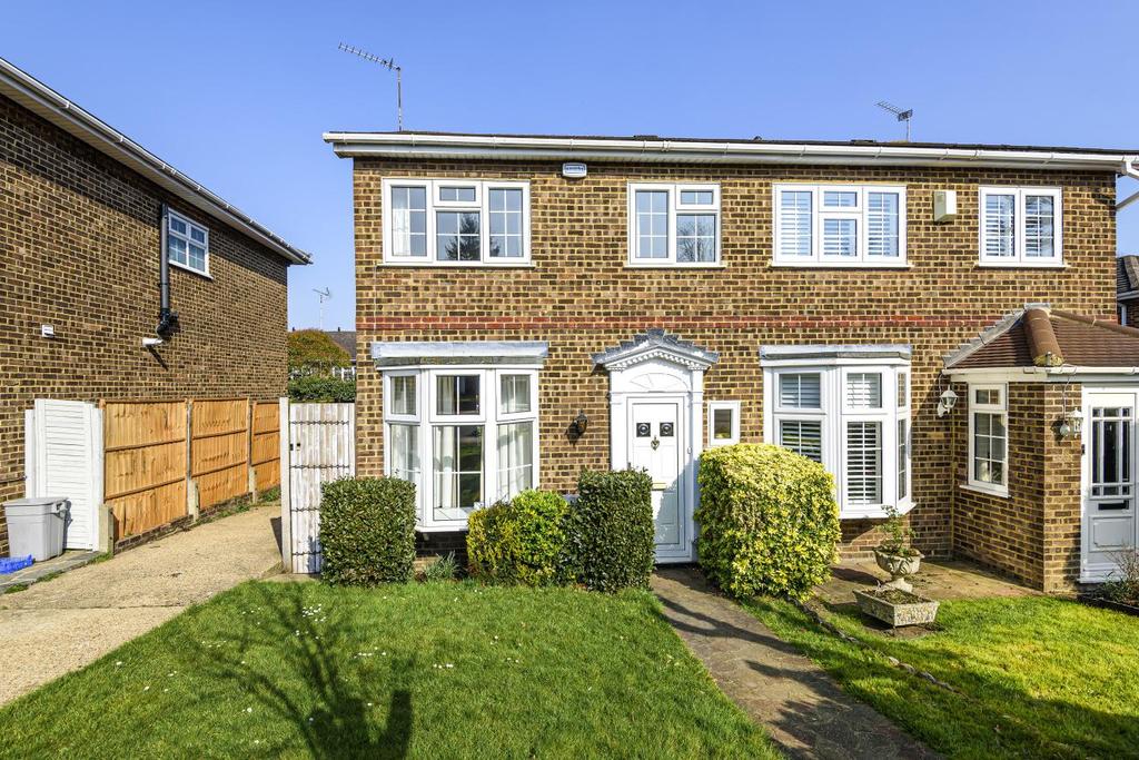 Cumberland Road, Bromley 3 bed semidetached house £600,000