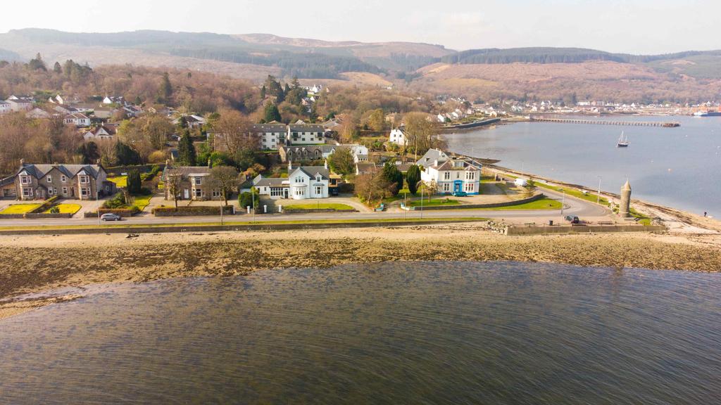 Cromlech Road, Sandbank, Dunoon, Argyll, PA23 3 bed £155,000