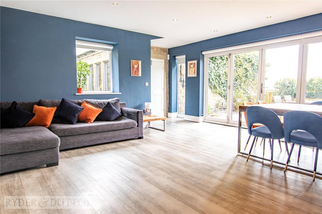 Sitting/ Family Room