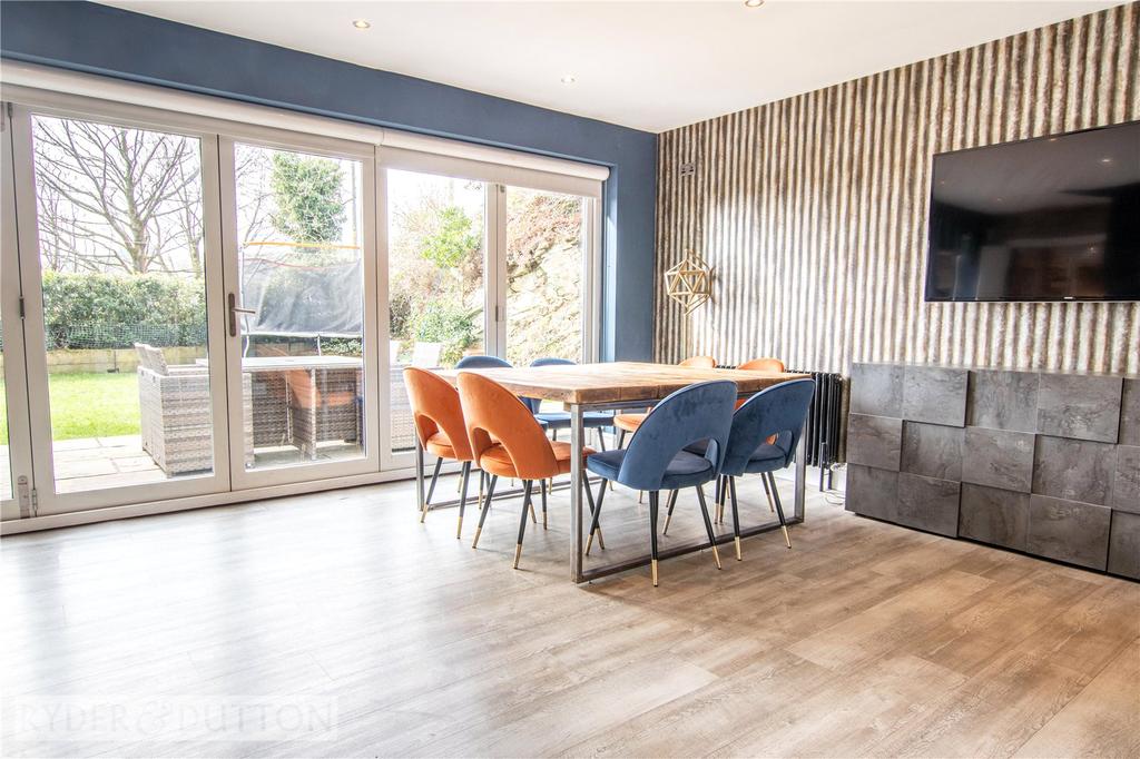 Sitting/ Family Room