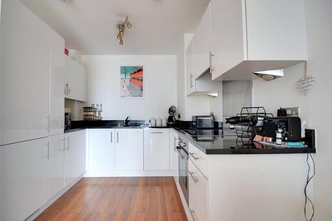 1 bedroom flat to rent, Aquarelle House, 259 City Road, Angel, London