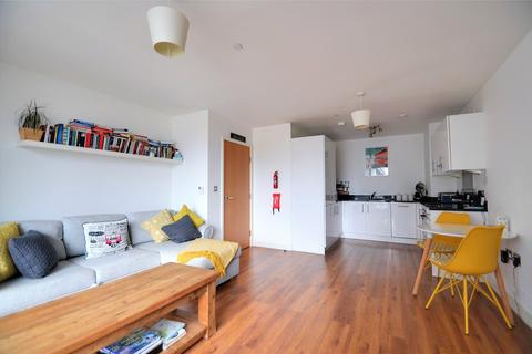 1 bedroom flat to rent, Aquarelle House, 259 City Road, Angel, London