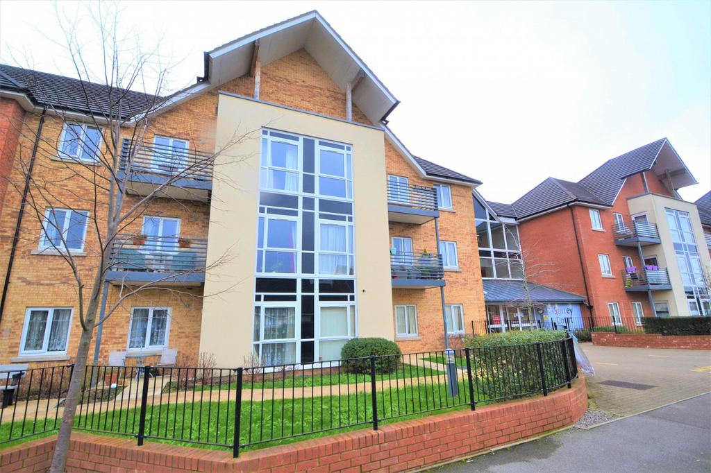 Chandlers Ford 2 bed flat for sale £159,950