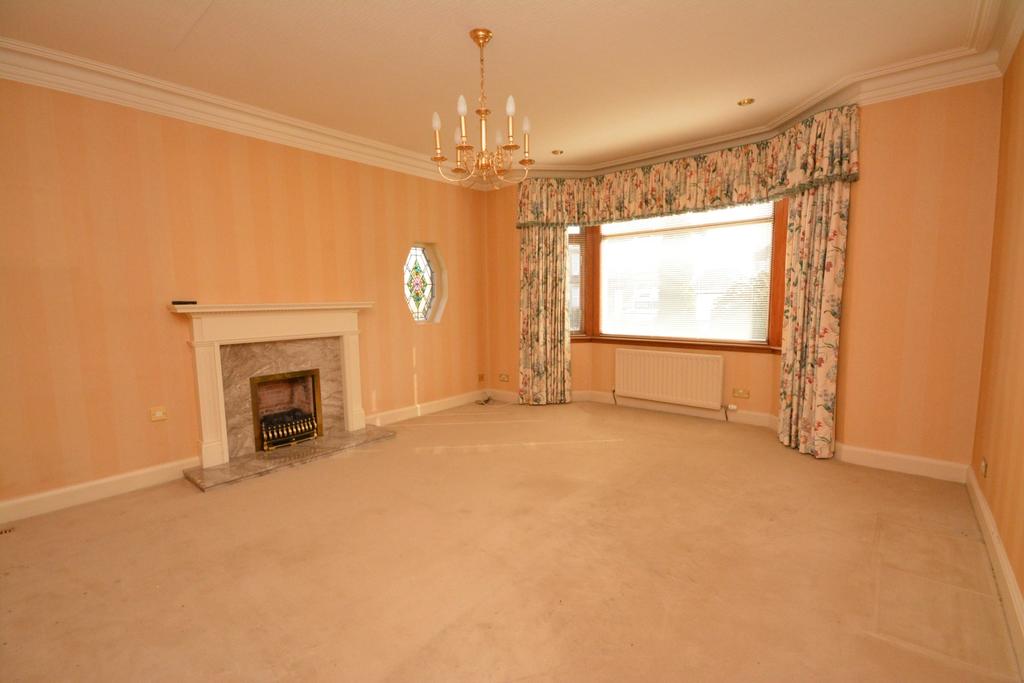 Majors Loan, Falkirk, Stirlingshire... 3 bed detached house £355,000