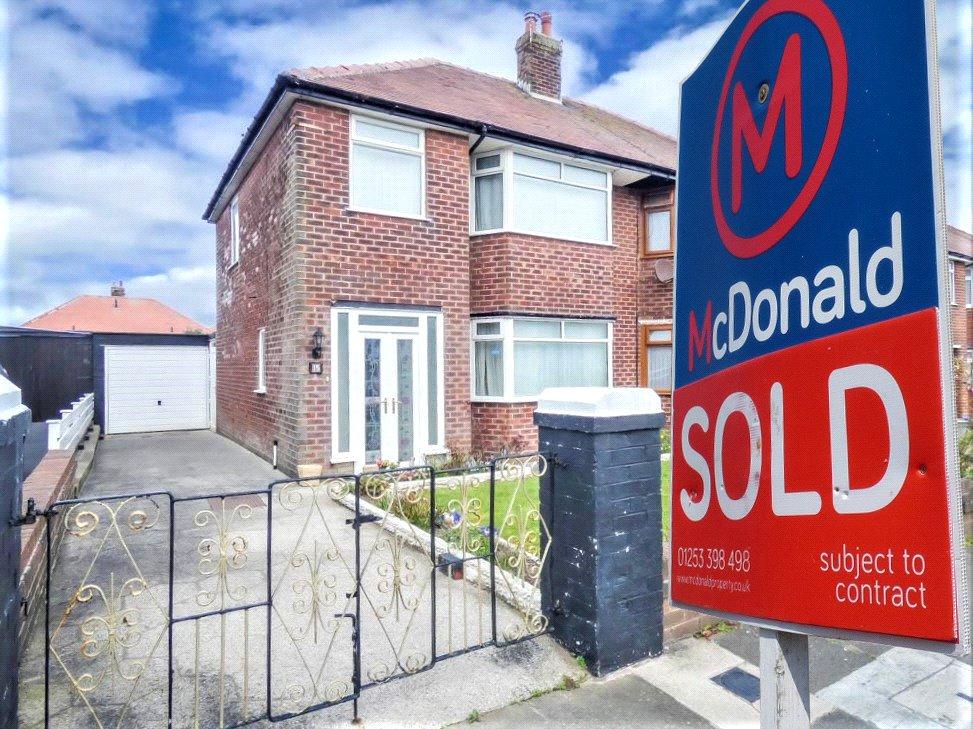 Davenport Avenue, Bispham, Blackpool 3 bed semidetached house £145,000