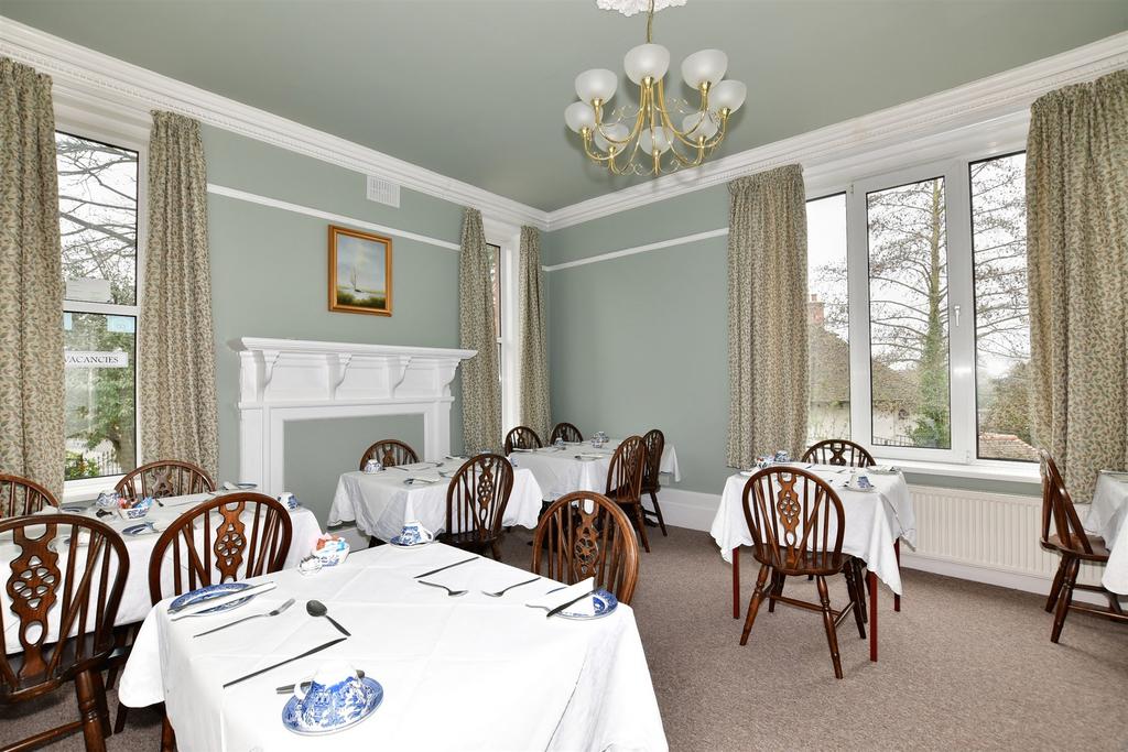 Breakfast Room
