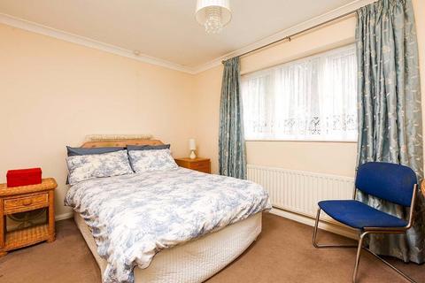 13 Studley Crescent, Longfield, DA3 7JL