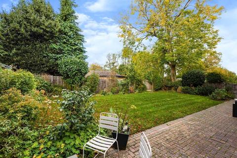 13 Studley Crescent, Longfield, DA3 7JL