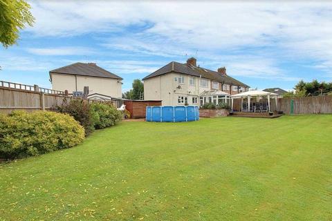 4 Orchard Close, Denham, Uxbridge, UB9 4BB