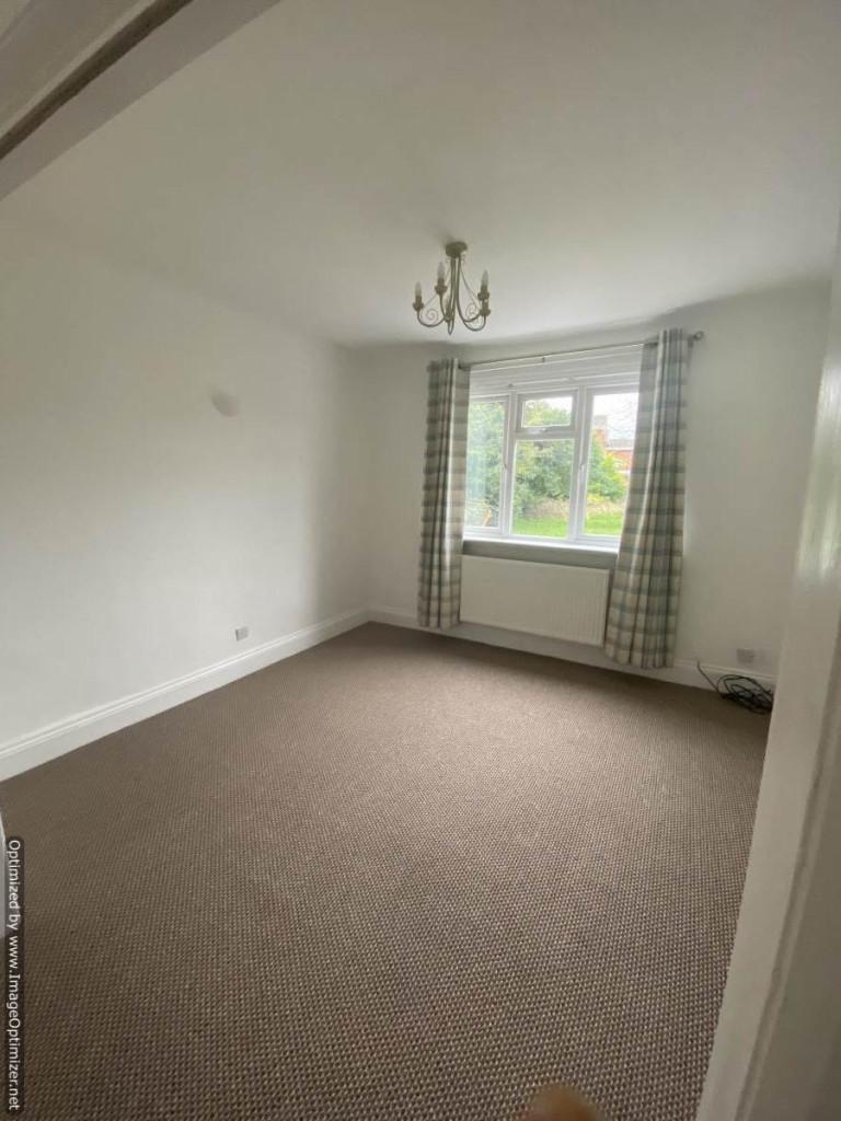 Fern Road, ELLESMERE PORT CH65 2 bed semidetached house £725 pcm (£