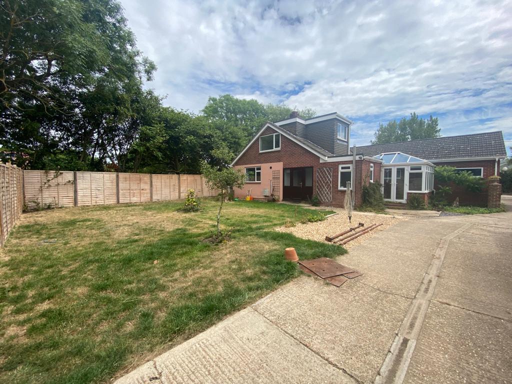 Warsash Greenaway Lane Unfurnished 4 bed chalet to rent £1,900 pcm (£