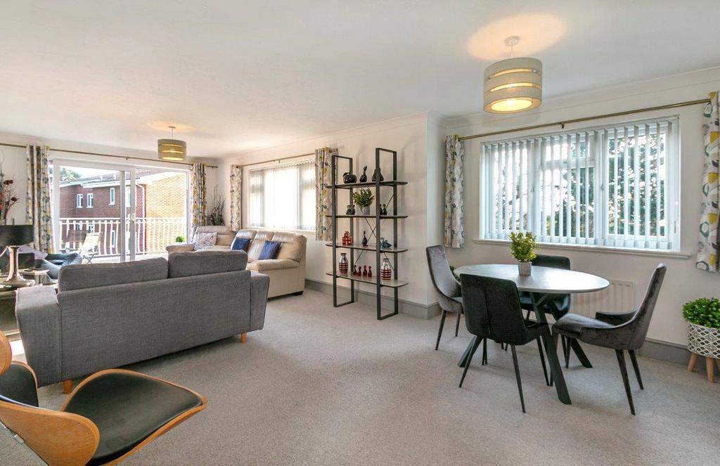 Dining Lounge