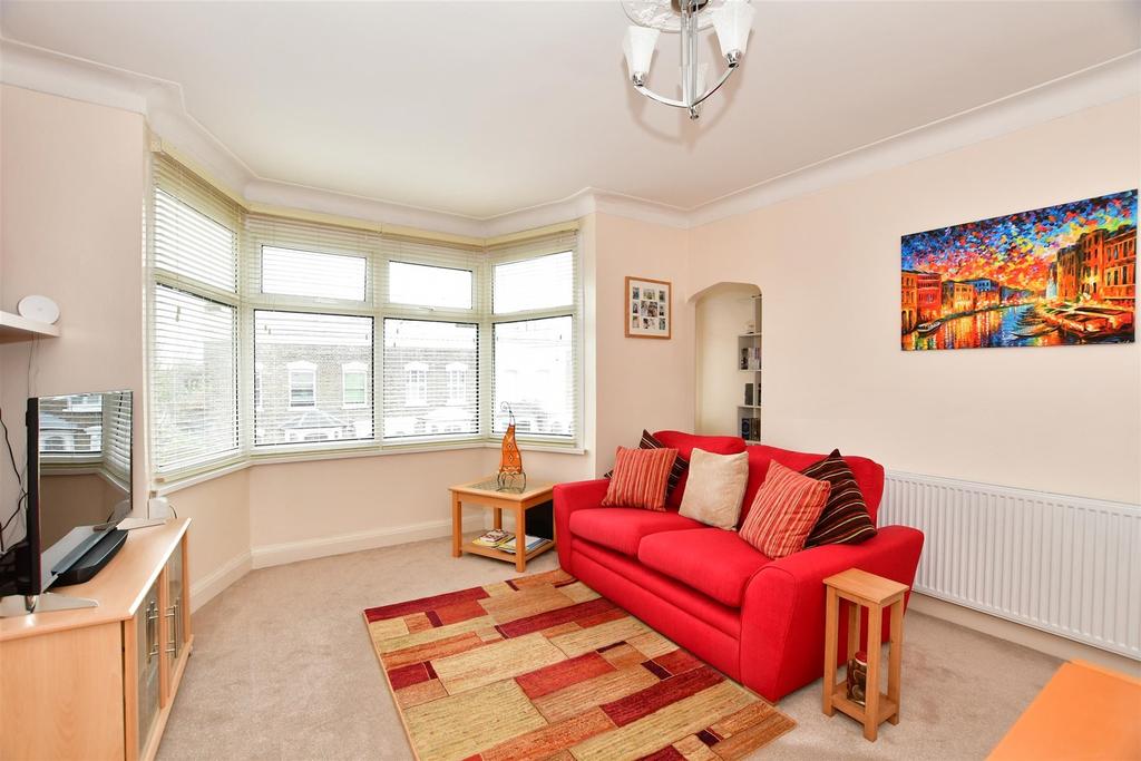 Primrose Road, South Woodford 2 bed £450,000