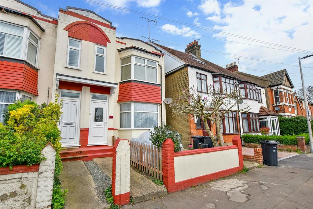 Primrose Road, South Woodford 2 bed £450,000