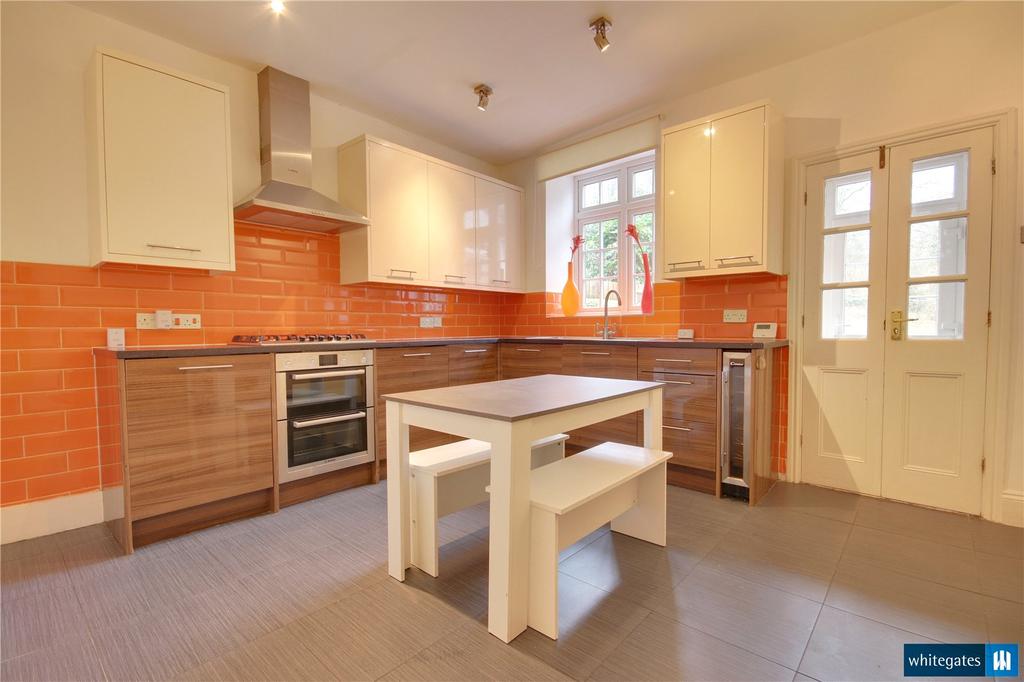 Lea Road, Dronfield, Derbyshire, S18 4 bed cottage £1,100 pcm (£254 pw)
