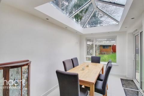 26 Lygrave, Stevenage, SG2 8LB