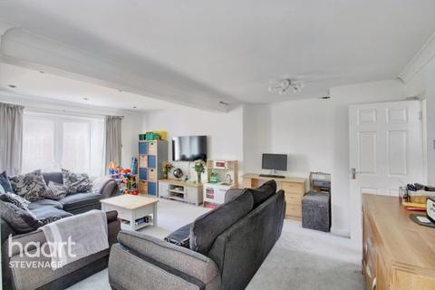 26 Lygrave, Stevenage, SG2 8LB